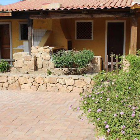 Casa Di Lu' - Bilocale Con Giardino - Porto Pollo Apartman Kültér fotó