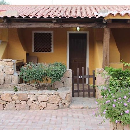 Casa Di Lu' - Bilocale Con Giardino - Porto Pollo Apartman Kültér fotó