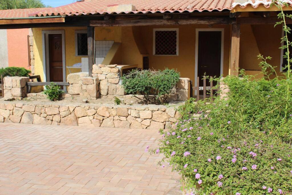 Casa Di Lu' - Bilocale Con Giardino - Porto Pollo Apartman Kültér fotó