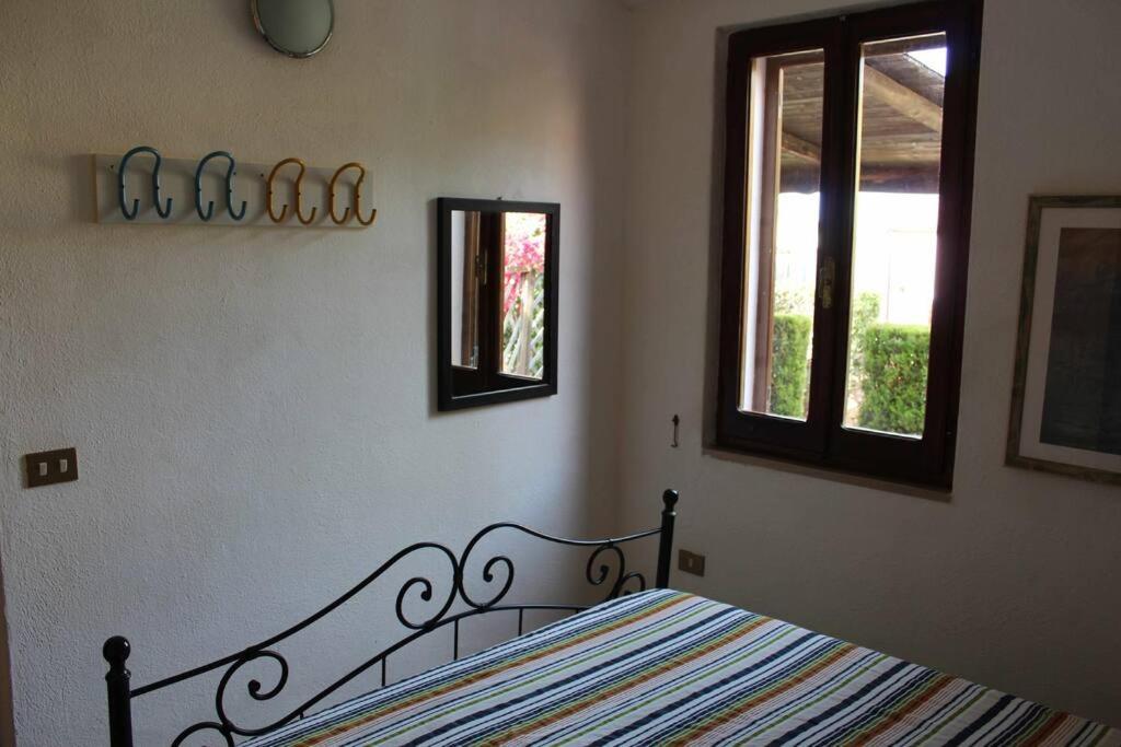 Casa Di Lu' - Bilocale Con Giardino - Porto Pollo Apartman Kültér fotó